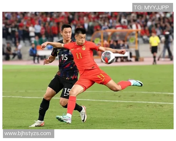 足球场上球星们的精彩瞬间与真实声音一览揭秘 足球场上球星们的精彩瞬间与真实声音一览揭秘