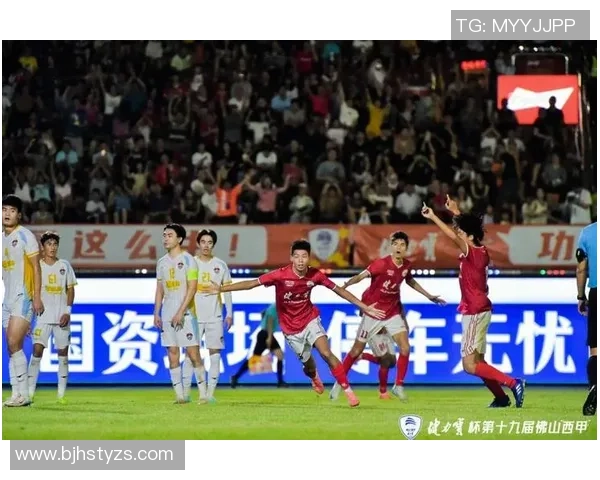 聚焦绿茵场边缘英雄探秘足球替补球员的奋斗与荣耀之路